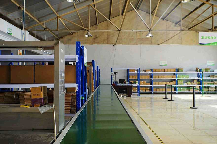 jinnianhuiAGV无人叉车运行效率高、准确性高